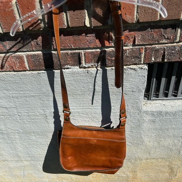 Patricia Nash Brown Smooth London Leather Saddle Crossbody Bag - Picture 3 of 10